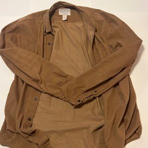 ST JOHN’S BAY CLASSIC BUTTONED UP SHIRT